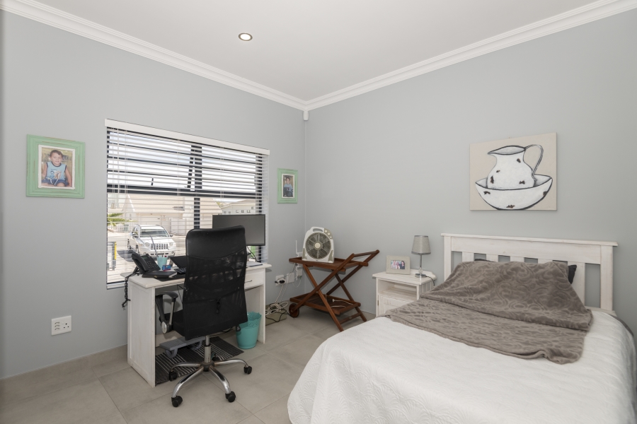 4 Bedroom Property for Sale in Myburgh Park Western Cape